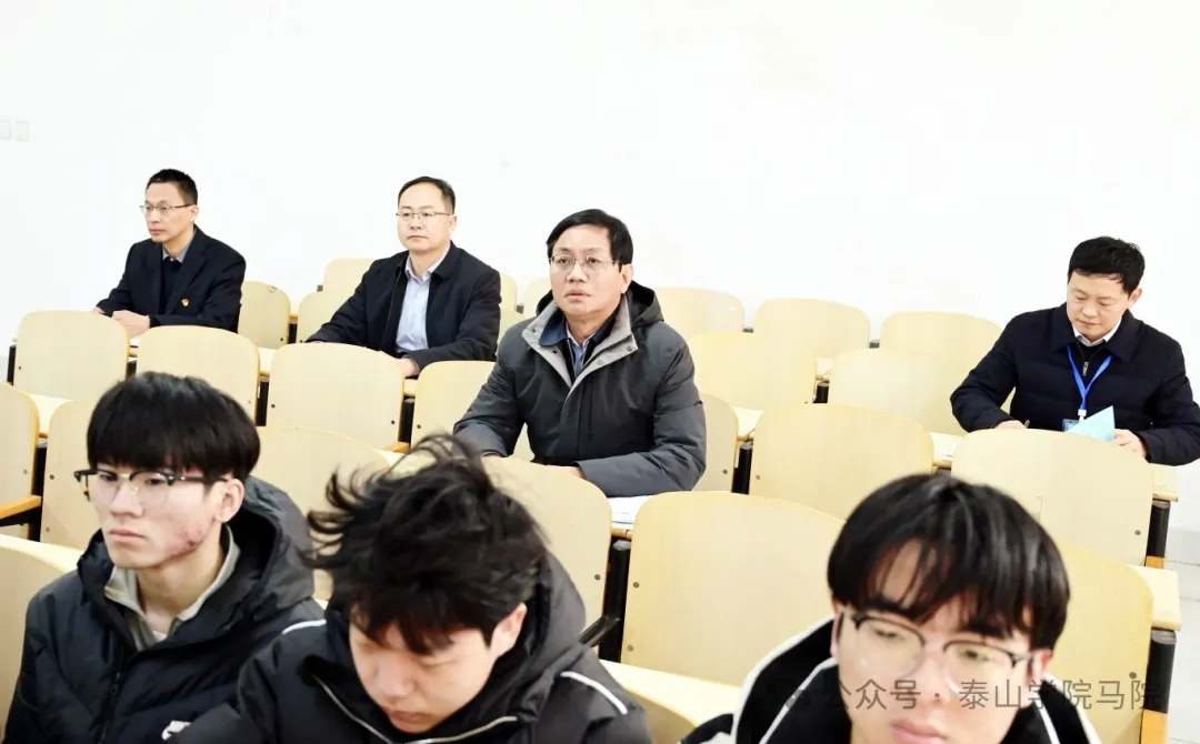 聚焦马院  领导走进思政课堂，...